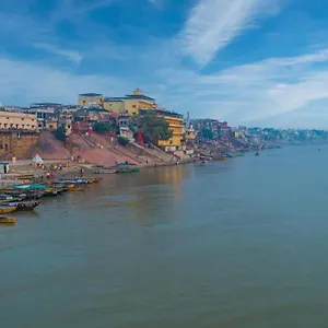 suryauday-haveli.hotels-varanasi.com/