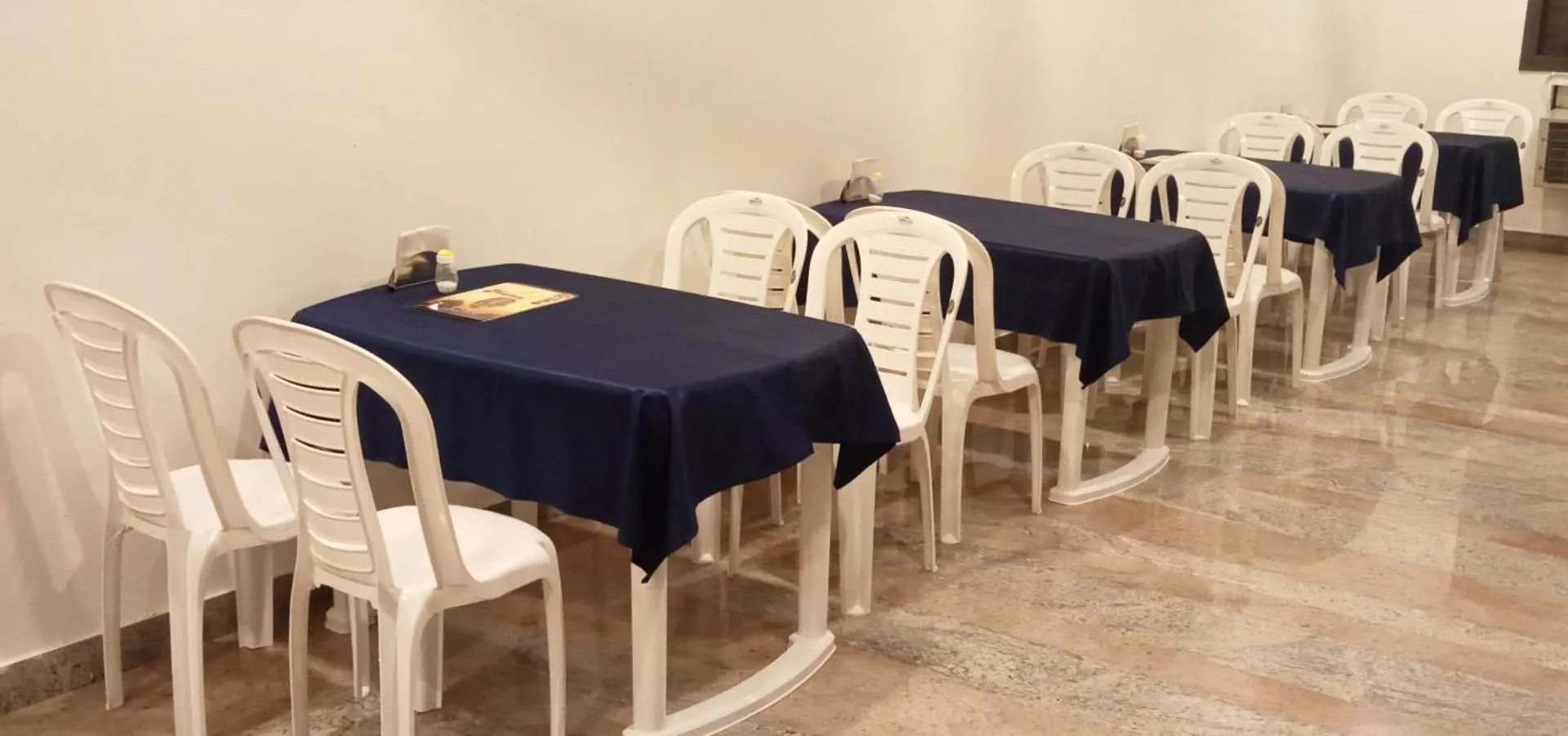 אגרה Hotel Shyam Palace India Agra הודו
