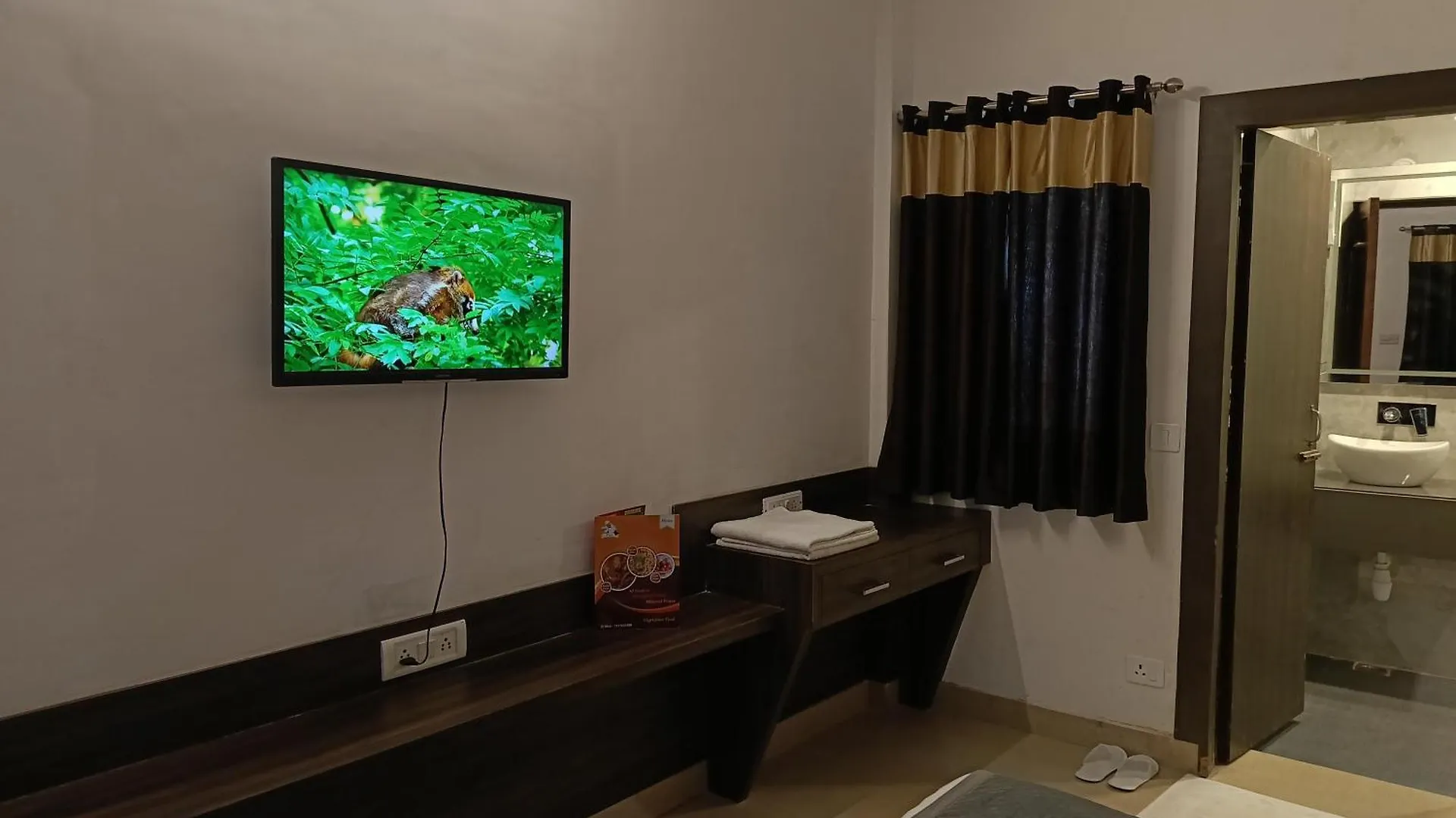 **  Hotel Shyam Palace India Agra Agra  India